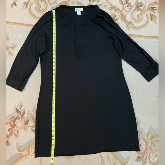 Deep V-neckline black dress by Loft size extra large with long sleeves - Picture 5 of 5